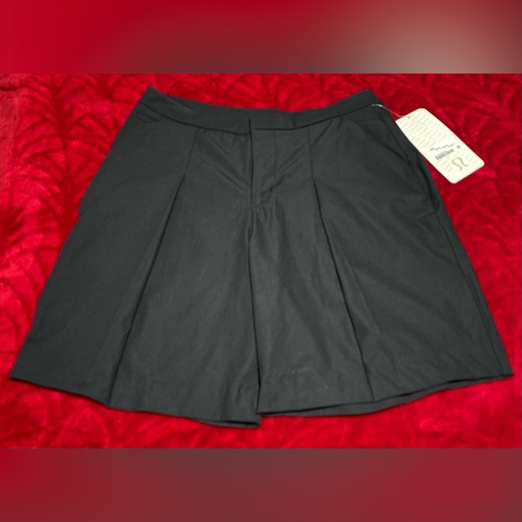 NWT Lululemon Size 6 Black Dress shorts Cute & Flattering Measurements in pics 🍋 - Picture 14 of 17